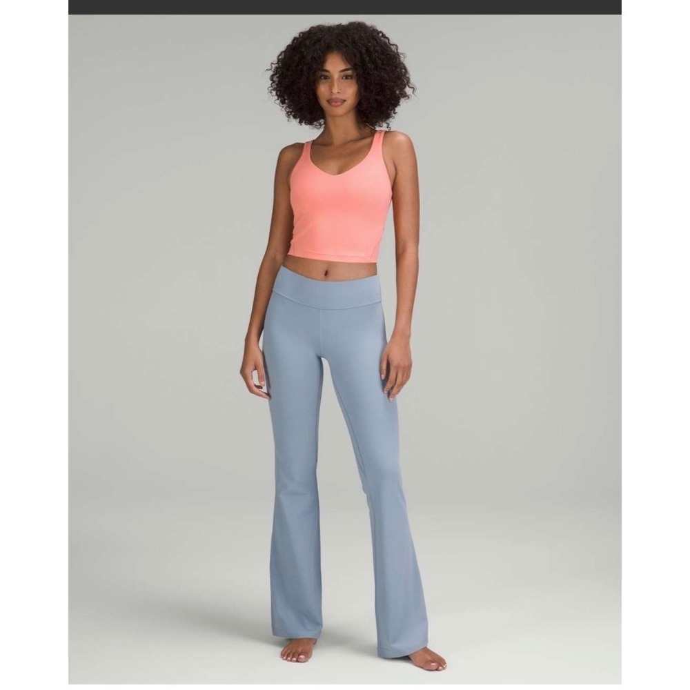 Lululemon Align Low-Rise Flared Pant 32.5"
Chambray Nulu Yoga Leggings Size 12
